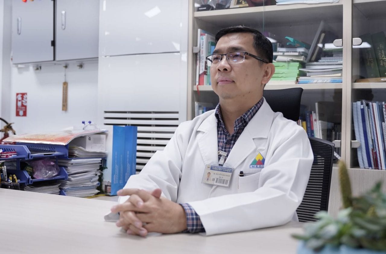 Dr Bao Toan Nguyen combating cancer